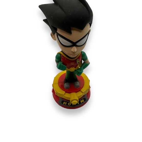 Vintage Teen Titans Robin Electronic Bobblehead with Voice and Motion 2005 Y2K - Picture 2 of 6